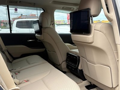 2025 Toyota LAND CRUISER 300 thumbnail 20