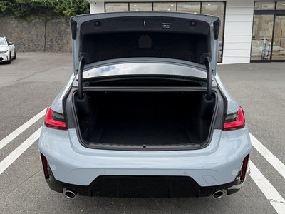صورة 16 لـ 2023 BMW 3 SERIES