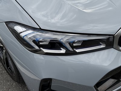 صورة 8 لـ 2023 BMW 3 SERIES