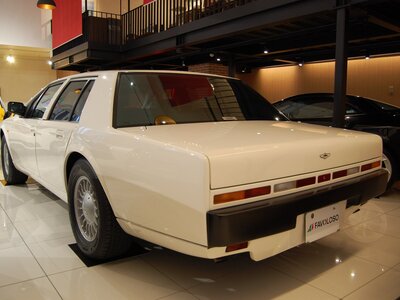 1988 Aston Martin LAGONDA — фото 4