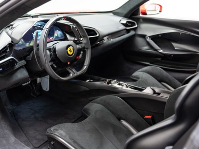 صورة 3 لـ 2025 Ferrari 296 GTB