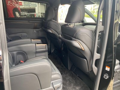 2025 Toyota ALPHARD — фото 32