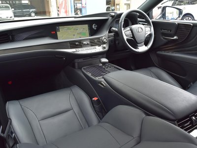 صورة مصغرة 38 لـ 2018 Lexus LS