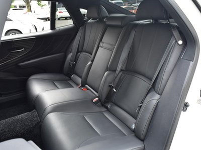 صورة مصغرة 44 لـ 2018 Lexus LS