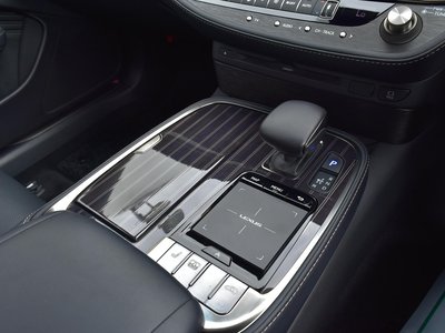 صورة مصغرة 32 لـ 2018 Lexus LS