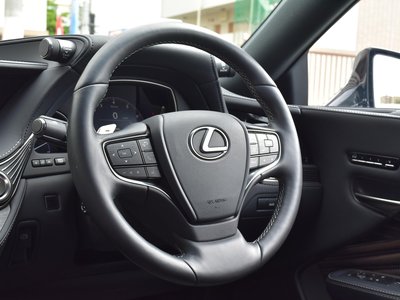 صورة مصغرة 58 لـ 2018 Lexus LS