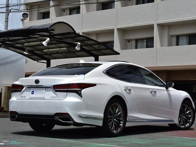 صورة مصغرة 8 لـ 2018 Lexus LS