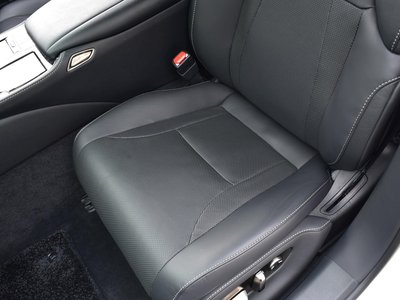 صورة مصغرة 46 لـ 2018 Lexus LS