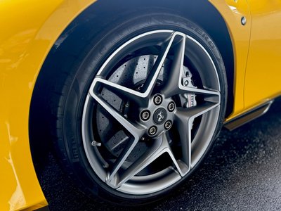 2021 Ferrari F8 SPIDER — фото 16