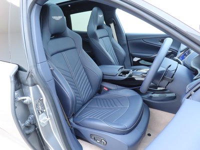 صورة 37 لـ 2024 Aston Martin DBX