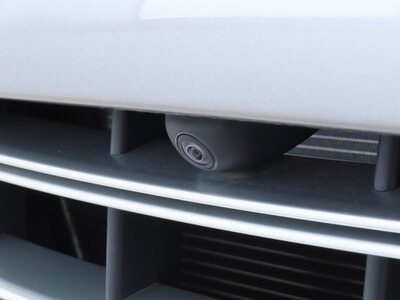 صورة 16 لـ 2024 Aston Martin DBX