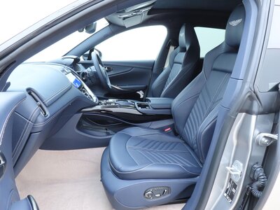 صورة 28 لـ 2024 Aston Martin DBX