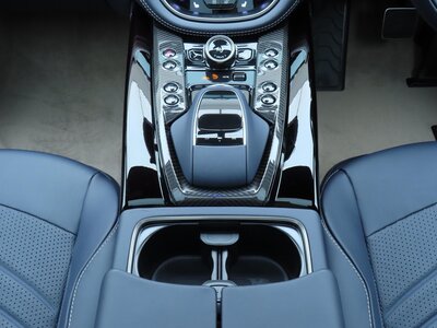 صورة 55 لـ 2024 Aston Martin DBX