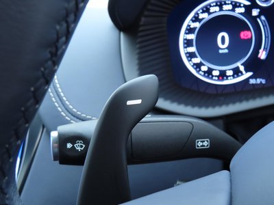 صورة 52 لـ 2024 Aston Martin DBX