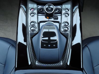 صورة 56 لـ 2024 Aston Martin DBX