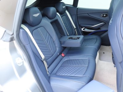 صورة 35 لـ 2024 Aston Martin DBX
