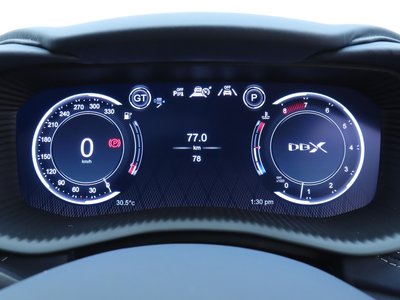 صورة 48 لـ 2024 Aston Martin DBX