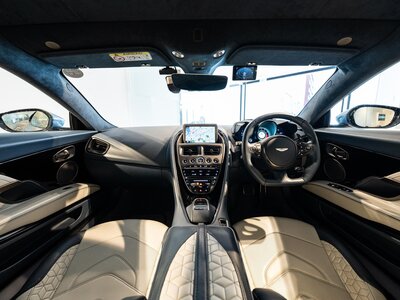 2019 Aston Martin DBS SUPERLEGGERA 照片 2