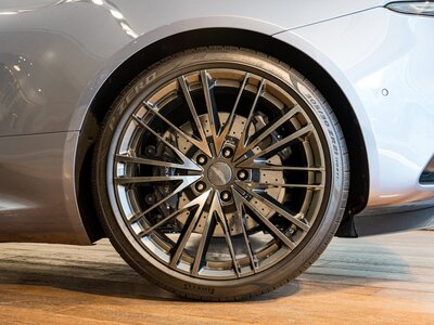 2019 Aston Martin DBS SUPERLEGGERA 照片 22