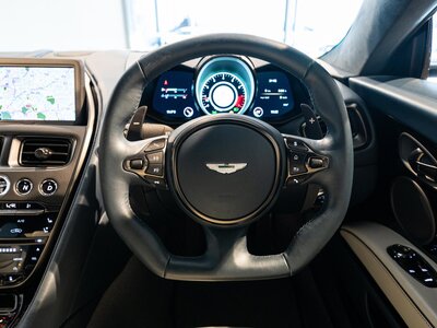 2019 Aston Martin DBS SUPERLEGGERA 照片 35