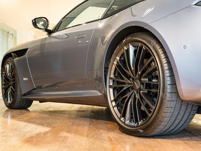 2019 Aston Martin DBS SUPERLEGGERA 照片 25