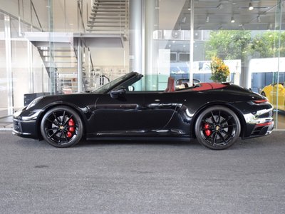 2020 Porsche 911 photo 2