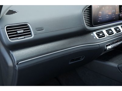 2023 Mercedes-BENZ GLS thumbnail 38