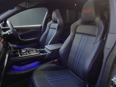 2026 Aston Martin DBX photo 28
