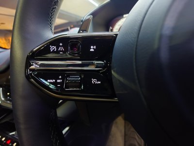 2026 Aston Martin DBX photo 35
