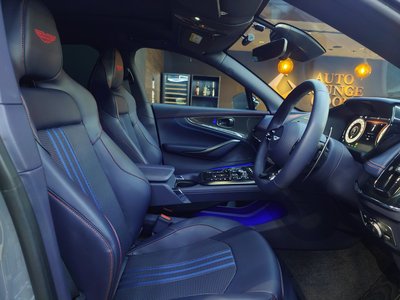 2026 Aston Martin DBX photo 27