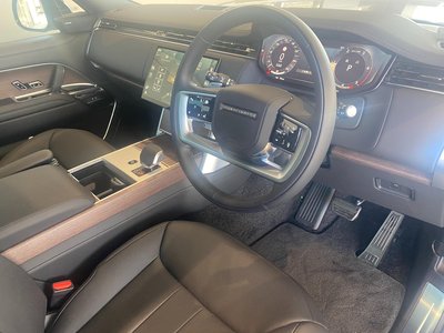 2026 LAND Rover RANGE ROVER photo 3