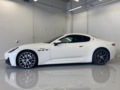 2024 Maserati GRANTURISMO 照片 2