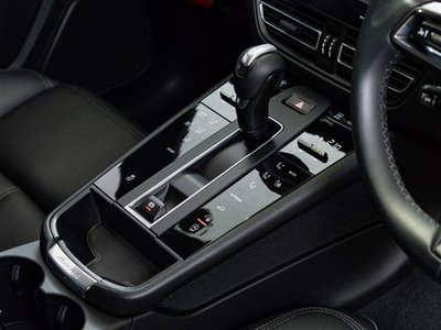 صورة مصغرة 16 لـ 2022 Porsche MACAN