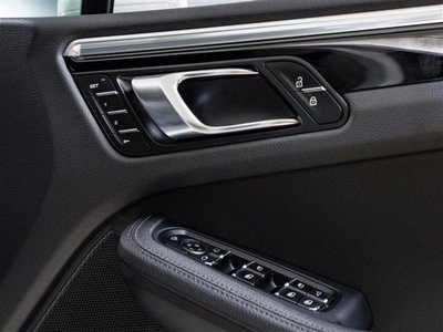 صورة مصغرة 13 لـ 2022 Porsche MACAN
