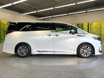 صورة 64 لـ 2023 Toyota ALPHARD