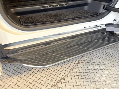 صورة 68 لـ 2023 Toyota ALPHARD