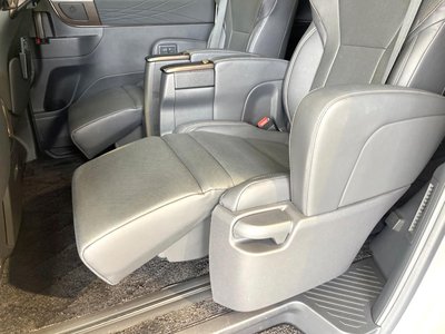 صورة 48 لـ 2023 Toyota ALPHARD