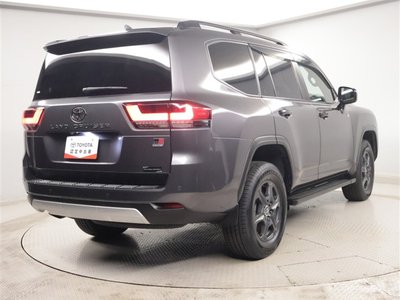 صورة 3 لـ 2021 Toyota LAND CRUISER 300