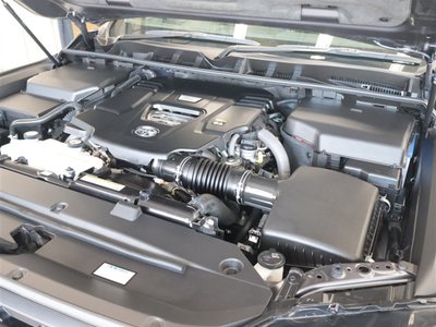 صورة 32 لـ 2021 Toyota LAND CRUISER 300