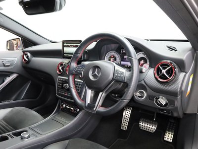 صورة 13 لـ 2014 Mercedes-BENZ A-CLASS