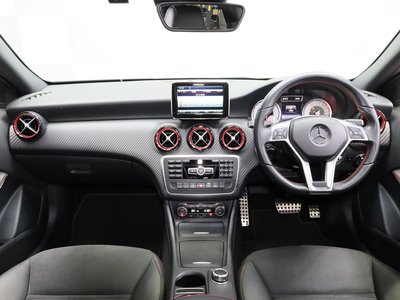 صورة 6 لـ 2014 Mercedes-BENZ A-CLASS