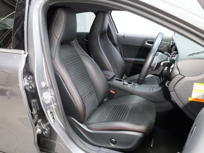 صورة 4 لـ 2014 Mercedes-BENZ A-CLASS