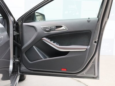 صورة 60 لـ 2014 Mercedes-BENZ A-CLASS