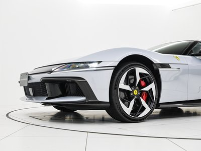 صورة 25 لـ 2025 Ferrari 12 CILINDRI