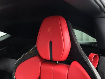 صورة 16 لـ 2025 Ferrari 12 CILINDRI