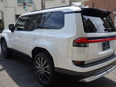 صورة مصغرة 14 لـ 2025 Lexus GX