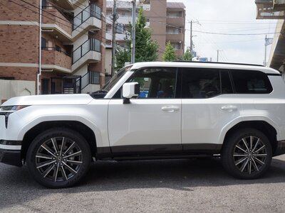 صورة مصغرة 16 لـ 2025 Lexus GX