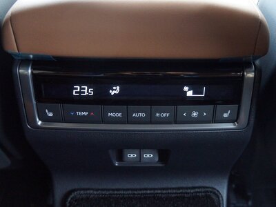 صورة مصغرة 82 لـ 2025 Lexus GX
