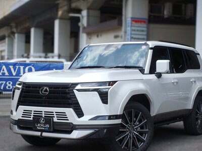 صورة مصغرة 128 لـ 2025 Lexus GX