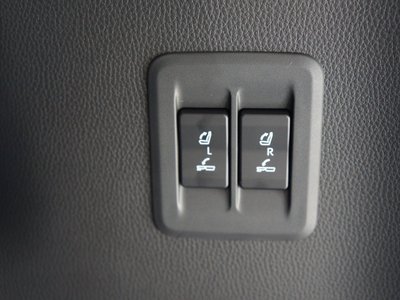 صورة مصغرة 86 لـ 2025 Lexus GX